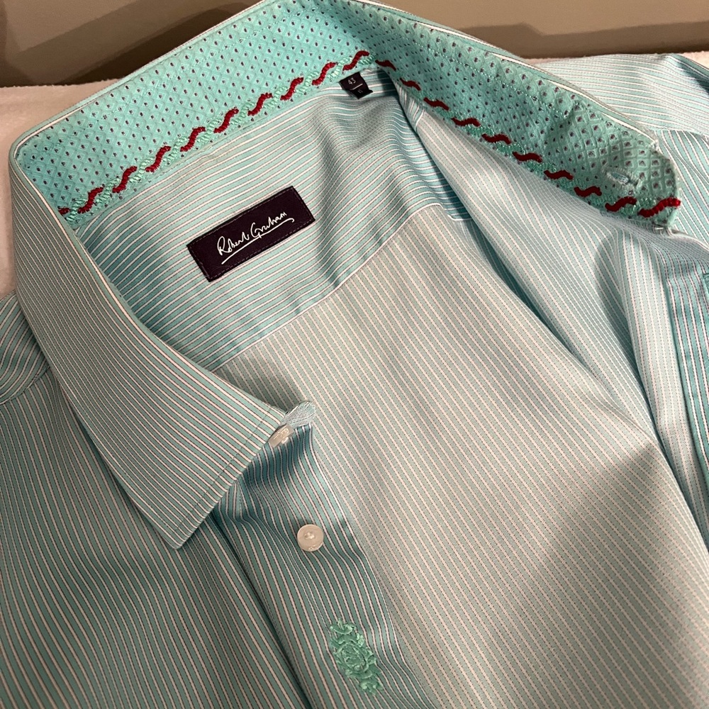 Men’s Robert Graham button down shirt
